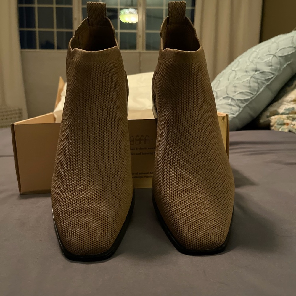 Vivaia Tan Ankle Boots